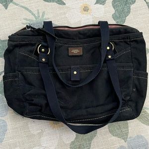 Fossil hand bag